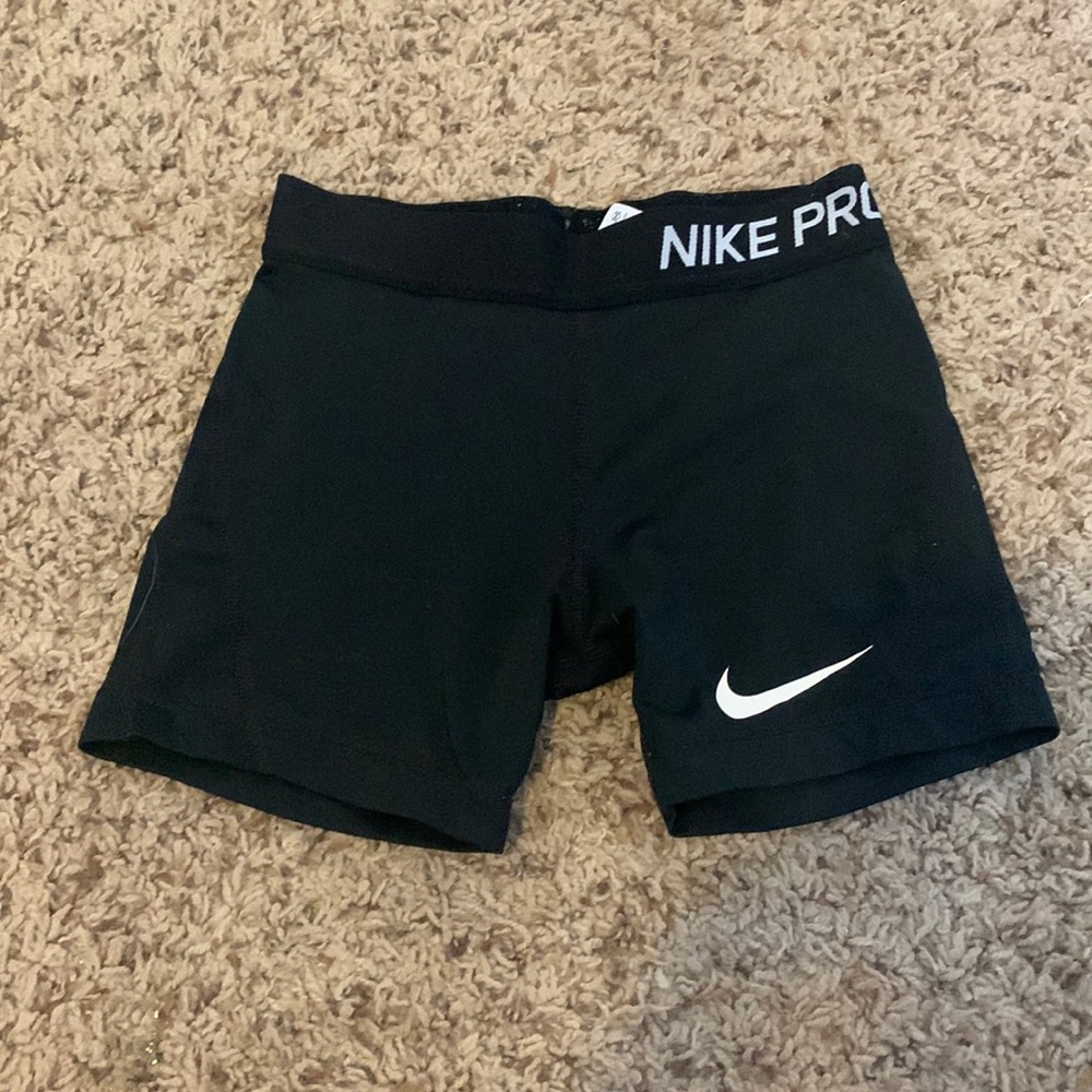 Black Nike Pros